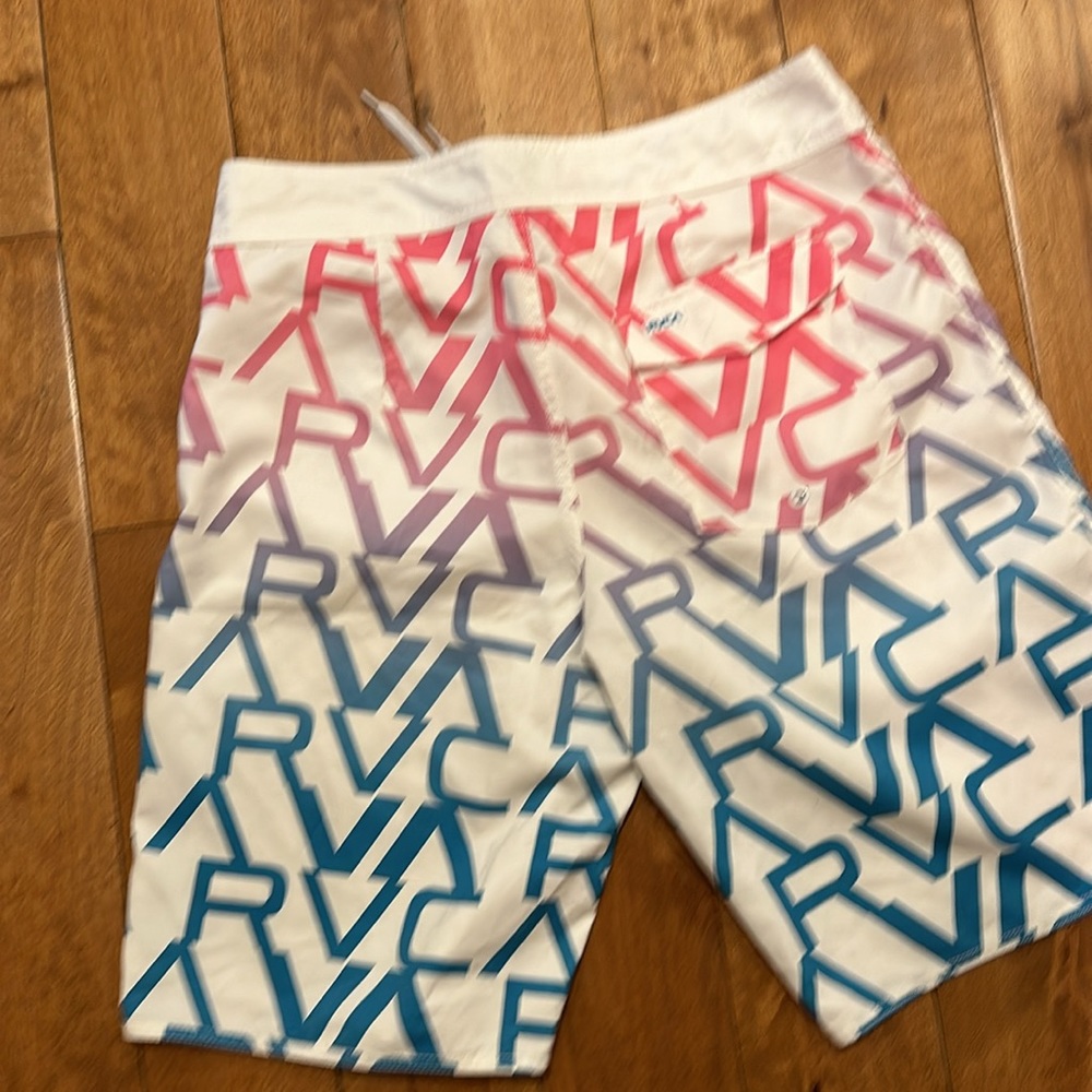 Men’s RVCA board shorts size 33 NWOT - Picture 3 of 4